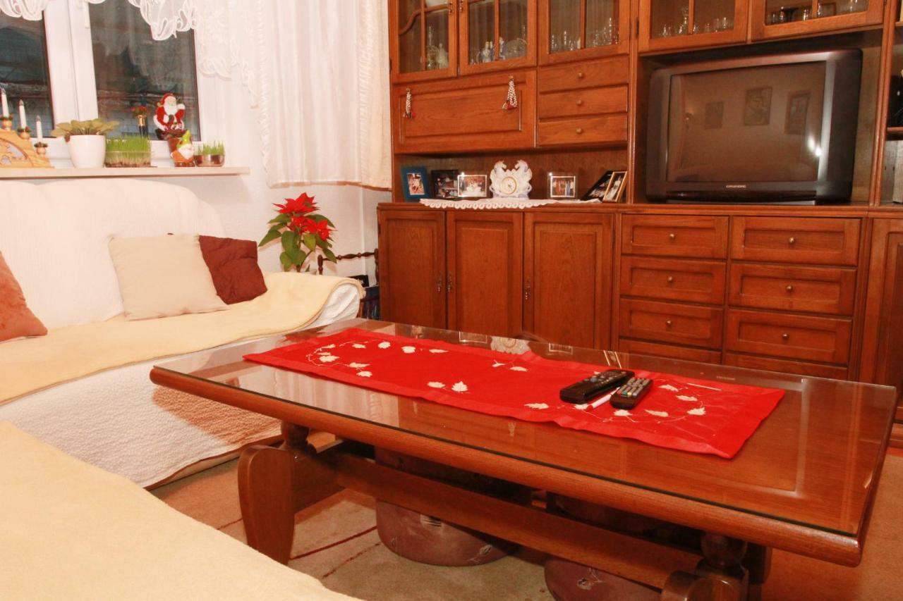Raos Iva Apartment โตรกีร์ ภายนอก รูปภาพ